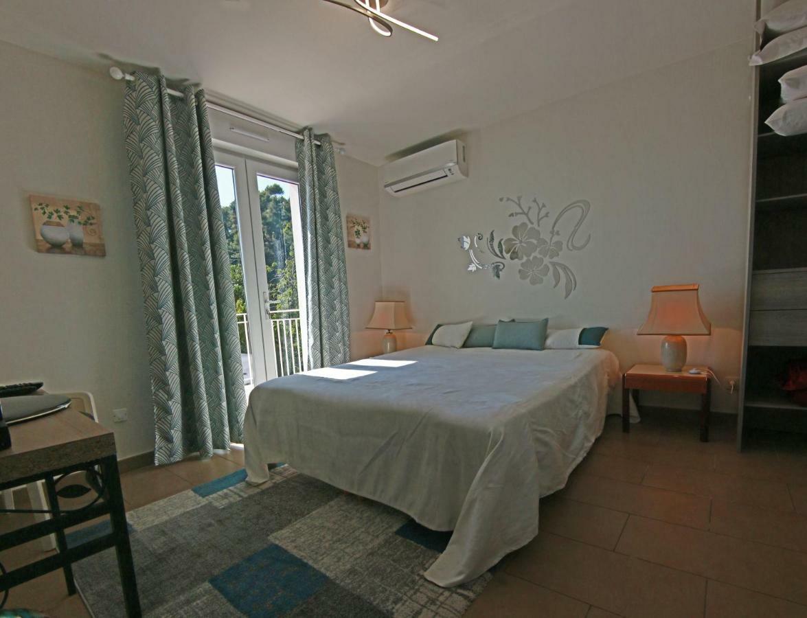 Entre Amie & Spa Cantaron Εξωτερικό φωτογραφία
