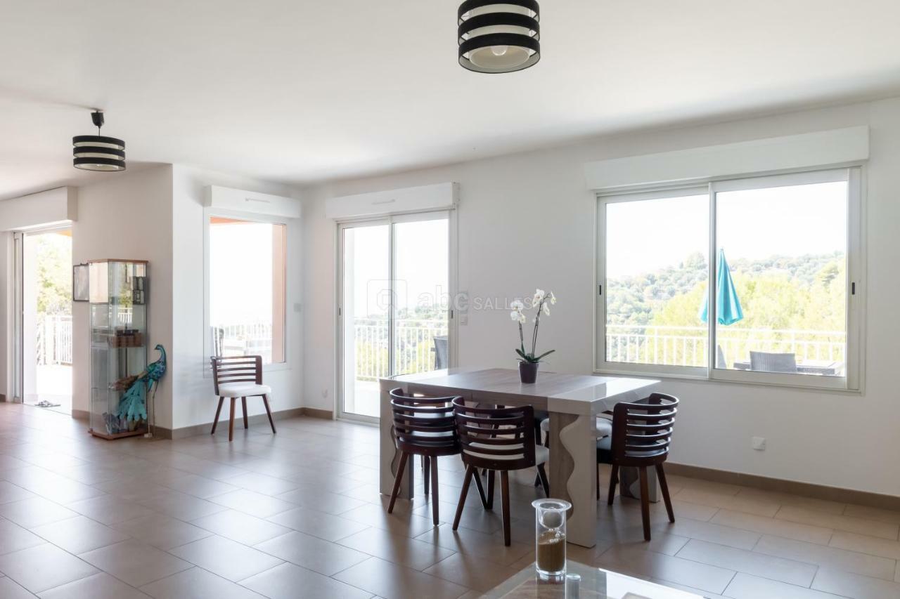 Entre Amie & Spa Cantaron Εξωτερικό φωτογραφία